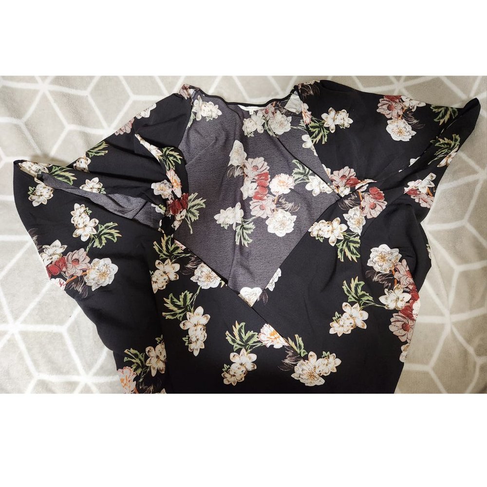 Amaryllis Floral Kimono